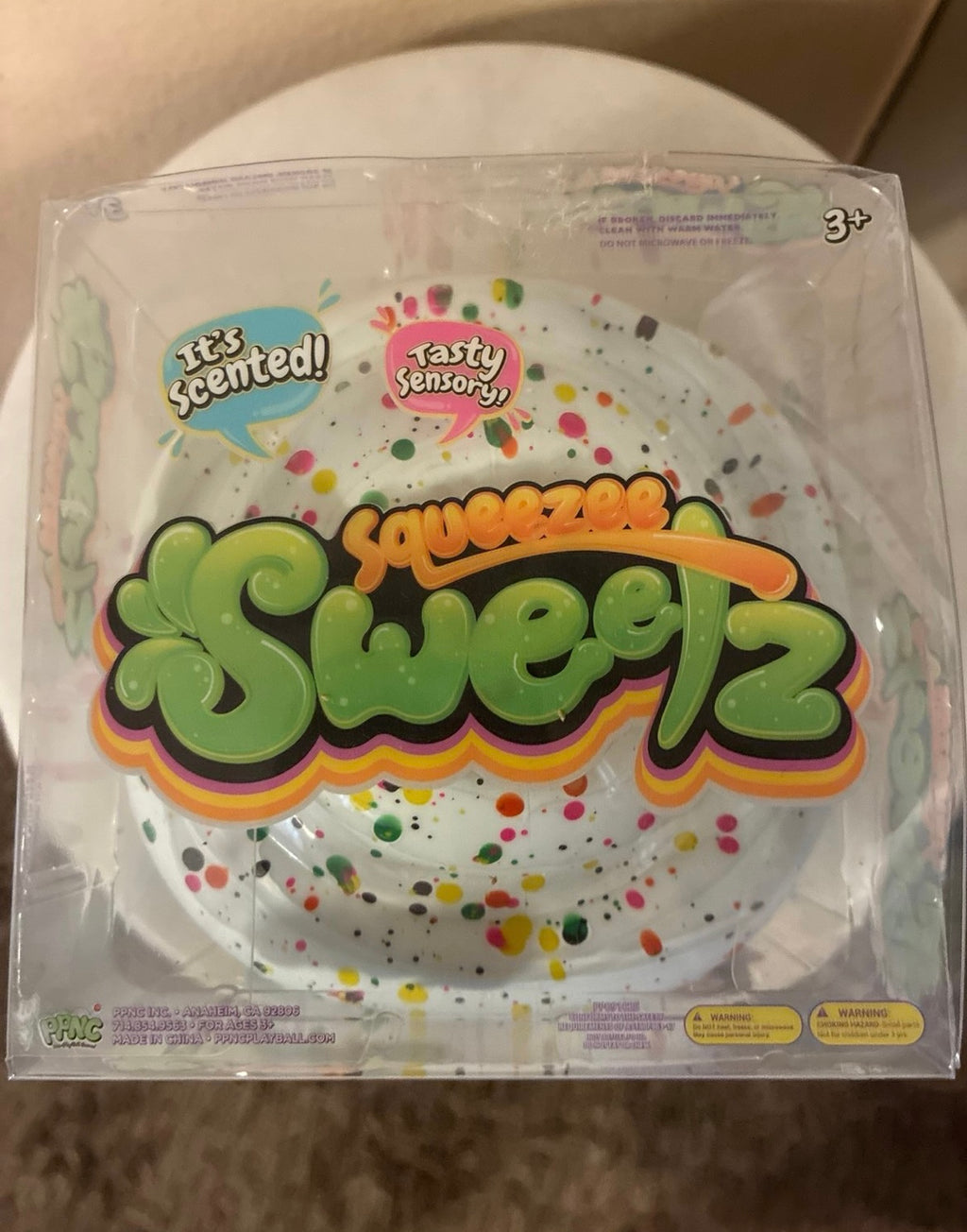 Sweets Squeeze Cupcake Squishy